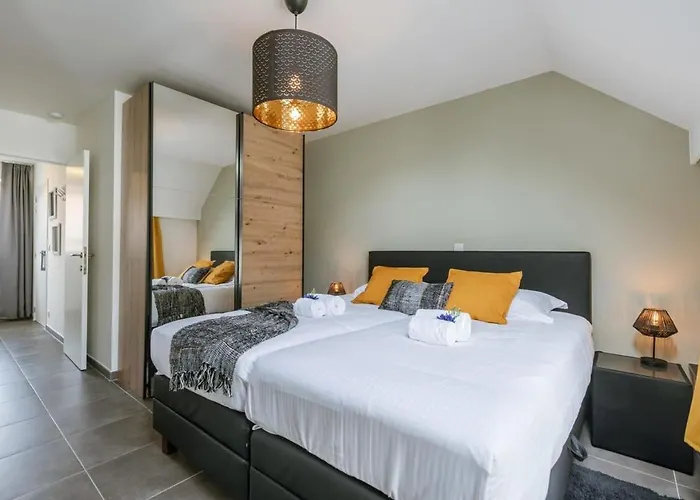 Pleasant Near The Center Of Apartamento Gante