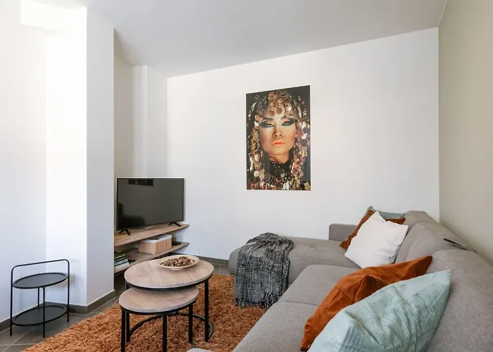 Pleasant Near The Center Of Apartamento *